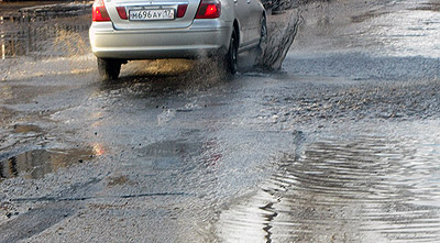 2013 год: «...наш недалёкий мэр решил устроить нам бесплатные катания на льду...»