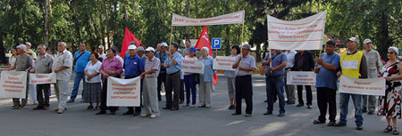 «Кара-оол! Не цепляйся за власть!»