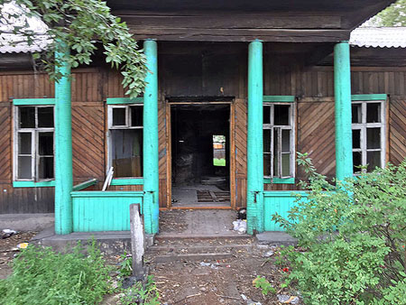 Ховалыг предложил поселить их в двух разрушенных детских садах