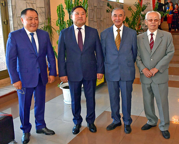 В Туве перевёрнута ещё одна страница Истории