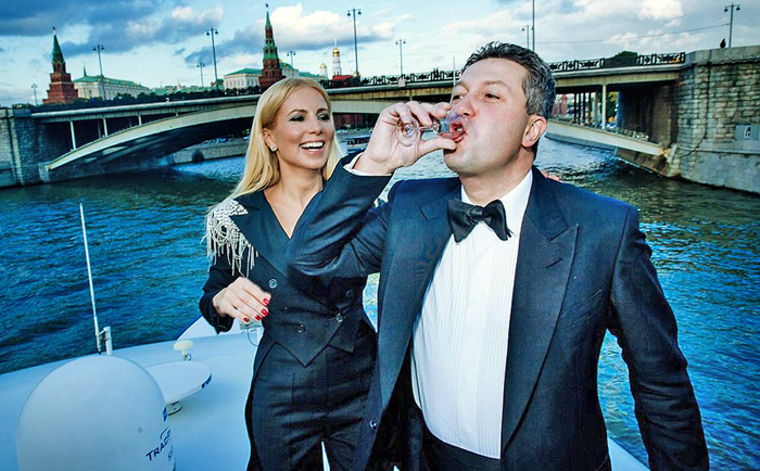 Повлияет ли коррупционная жизнь Иванова на судьбу Шойгу?