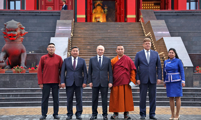 Путин к нам приехал, Путин к нам приехал...